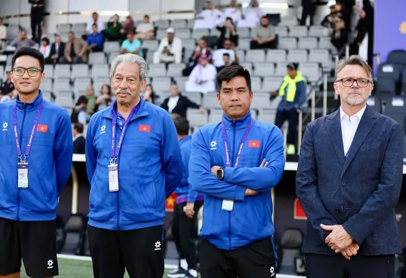 các chức vụ trong bóng đá Các chức vụ trong bóng đá - Ban huấn luyện viên