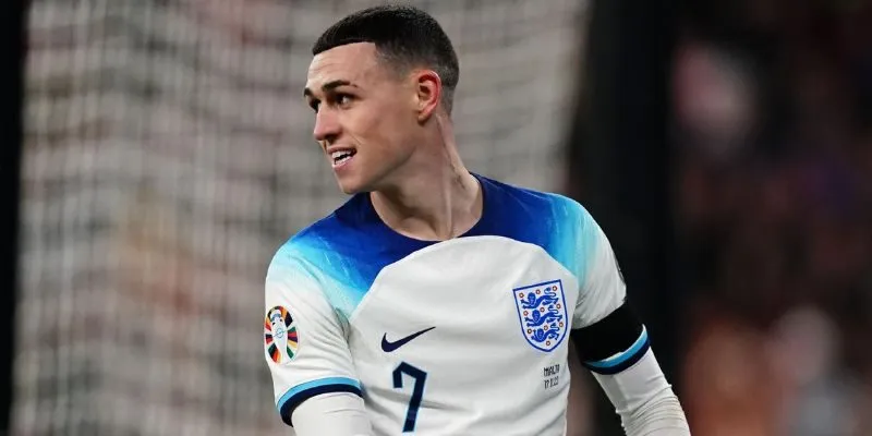 Cầu thủ đội tuyển Anh Tiền vệ Phil Foden
